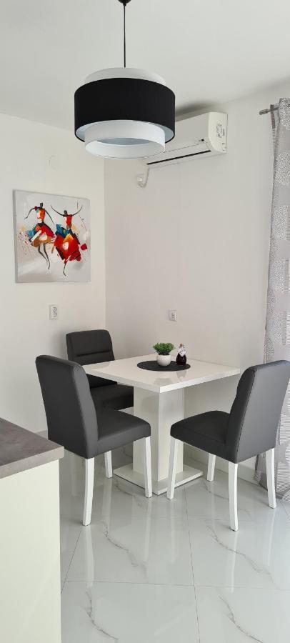 Apartments Orlic Sali Ngoại thất bức ảnh